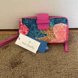 NWT Vera Bradley RFID Smartphone Wristlet
